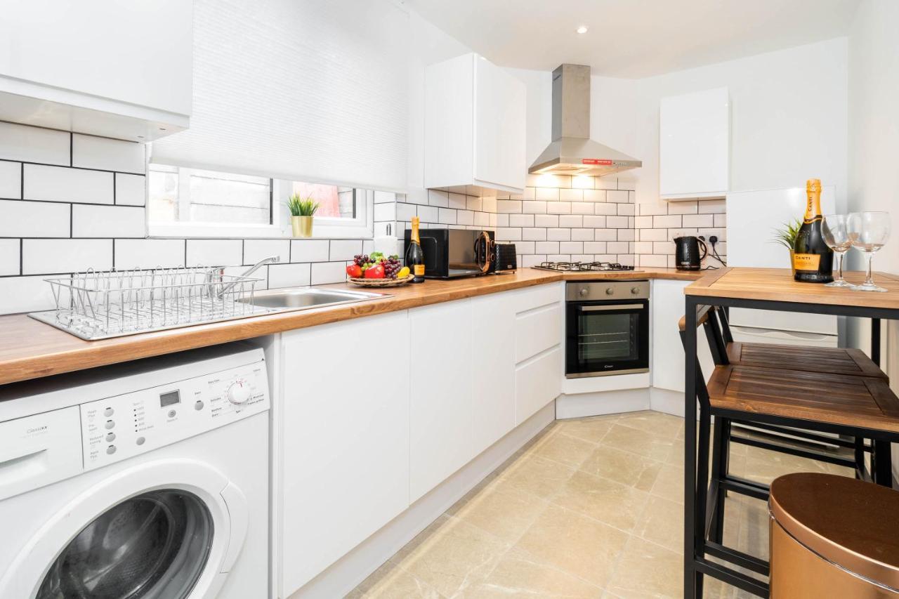 Two Bedroom Apartment - En Suites - Smart Tv'S - Wifi - Netflix - Bearwood 伯明翰 外观 照片