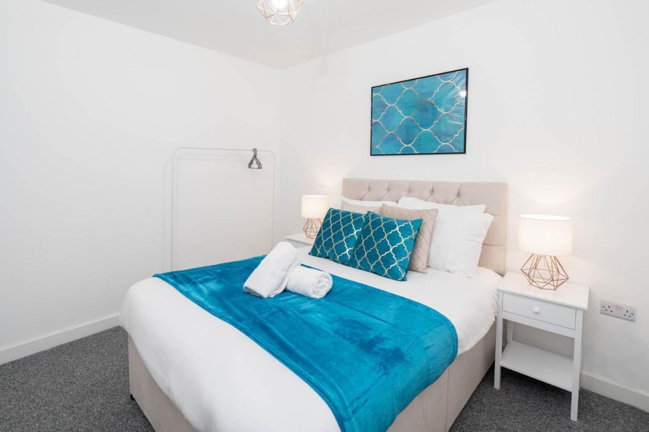 Two Bedroom Apartment - En Suites - Smart Tv'S - Wifi - Netflix - Bearwood 伯明翰 外观 照片