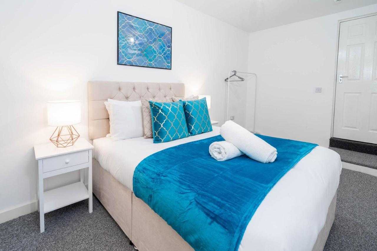Two Bedroom Apartment - En Suites - Smart Tv'S - Wifi - Netflix - Bearwood 伯明翰 外观 照片